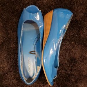 Blue low wedge peep toe shoes
